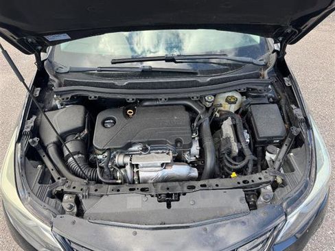 Used 2018 Chevrolet Cruze LT w/ Convenience Package image 20