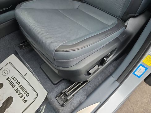 Used 2023 Lexus RZ 450e Premium w/ Technology Package image 30