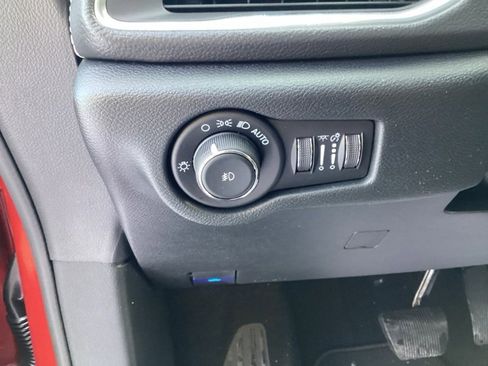 New 2026 Chrysler Pacifica Limited image 27