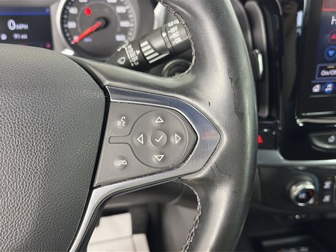 Used 2023 Chevrolet Traverse LT image 33