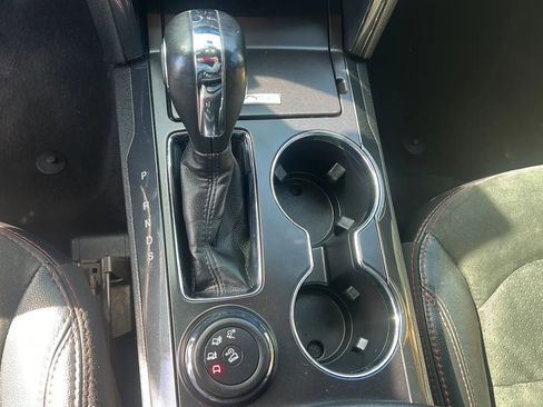 Used 2019 Ford Explorer XLT w/ Equipment Group 202A image 29