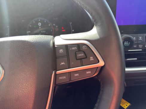 Used 2024 Toyota Grand Highlander XLE image 19