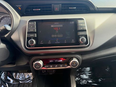 Used 2019 Nissan Kicks SV image 27