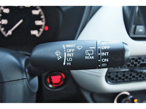 Used 2023 Honda HR-V LX image 17