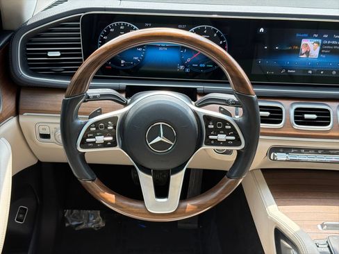 Used 2022 Mercedes-Benz GLS 450 4MATIC image 24