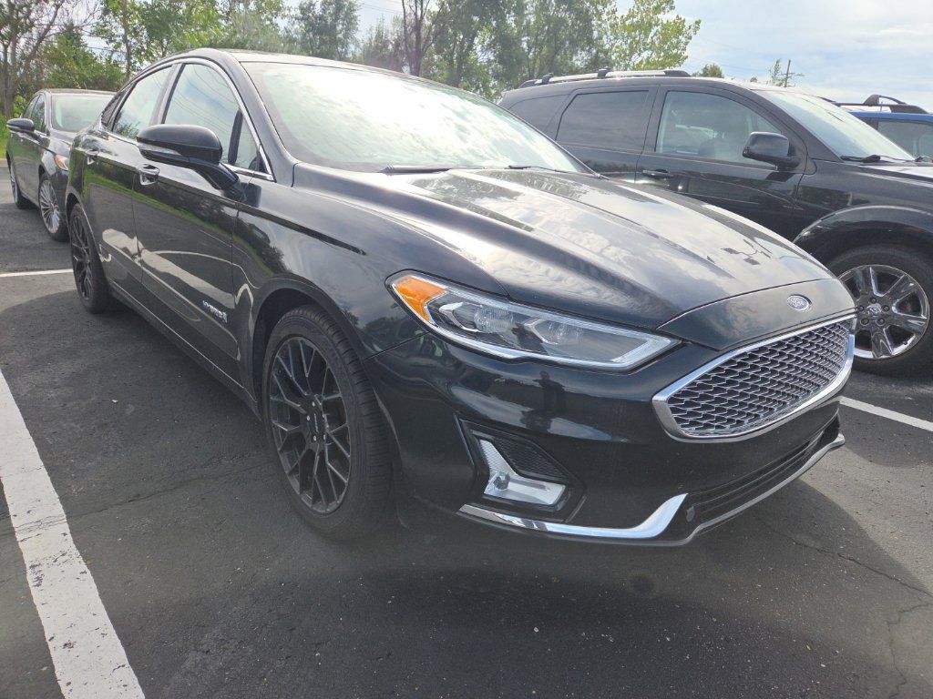 Used 2019 Ford Fusion Titanium FWD image 1