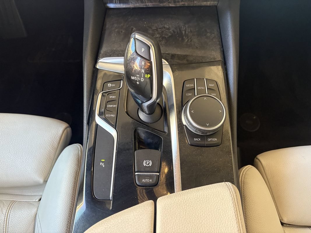 Used 2018 BMW 530i w/ Premium Package RWD image 13