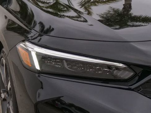 Certified 2025 Honda Civic Sport Touring image 4