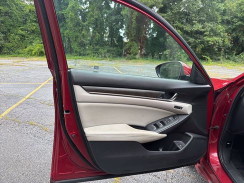 Used 2018 Honda Accord EX-L image 13