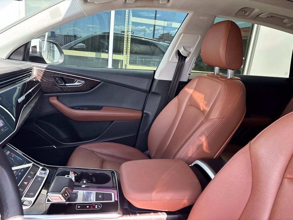 Used 2023 Audi Q8 Premium Plus w/ Premium Plus Package AWD/4WD image 12