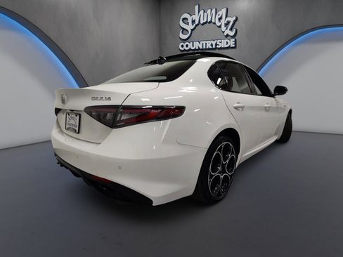 New 2025 Alfa Romeo Giulia AWD w/ Veloce Package AWD image 11