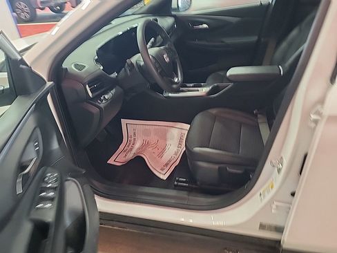 Used 2024 Buick Envista Preferred FWD image 7
