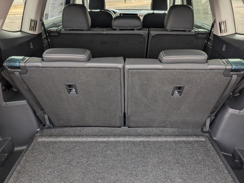 New 2026 Volkswagen Atlas SE image 3