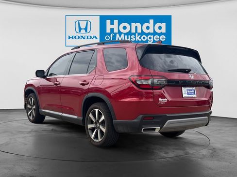 Used 2025 Honda Pilot Elite image 4