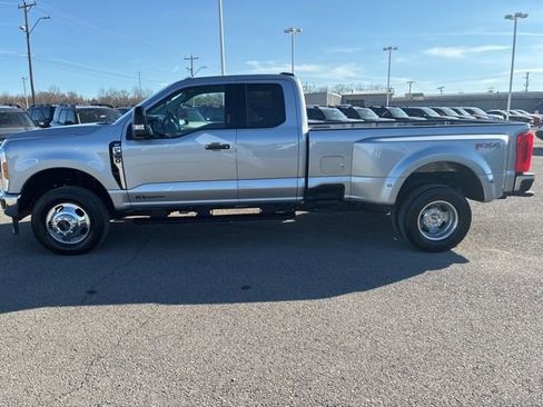 Used 2024 Ford F350 XLT w/ FX4 Off-Road Package image 3