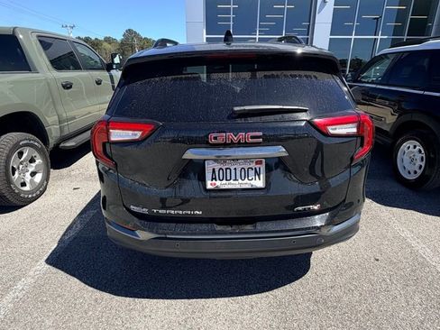 Used 2022 GMC Terrain AT4 w/ Infotainment Package II image 5