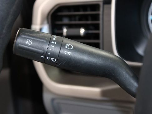 Used 2023 Ford F150 XLT image 37