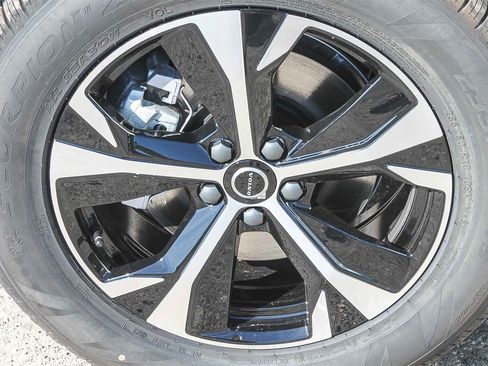 New 2026 Volvo XC60 B5 Core image 12