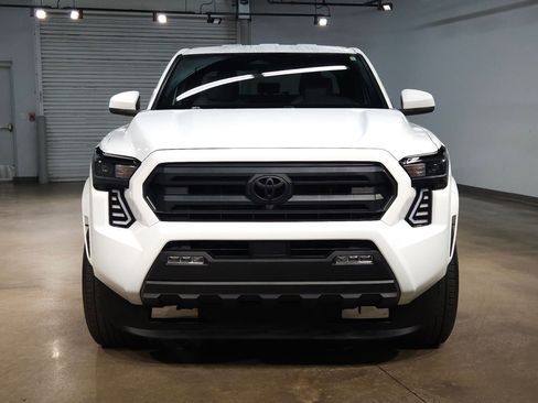 Certified 2025 Toyota Tacoma SR5 RWD image 2