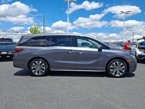 Certified 2026 Honda Odyssey Elite image 8