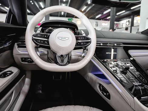 Used 2024 Aston Martin DB12 Convertible RWD image 27
