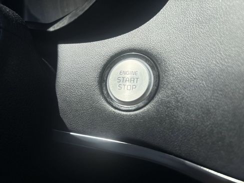 Used 2018 Kia Stinger GT1 RWD image 17