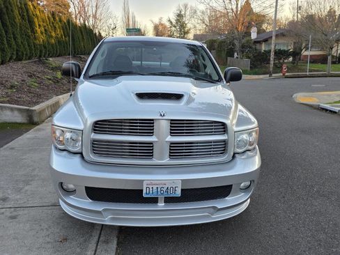 Used 2005 Dodge Ram 1500 Truck 2WD Quad Cab image 2