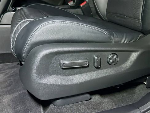 Used 2022 Honda CR-V EX-L image 10