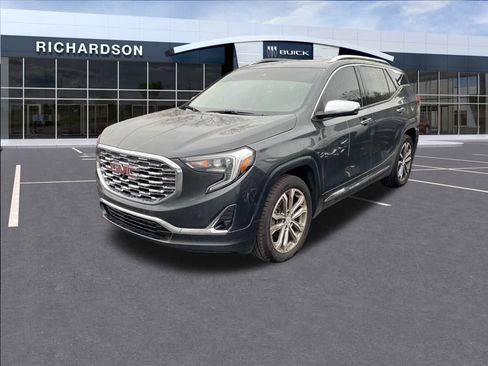 Used 2018 GMC Terrain Denali image 2