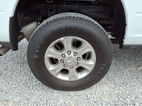 Used 2024 RAM 2500 Big Horn w/ Bed Utility Group image 38