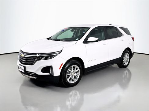 Used 2022 Chevrolet Equinox LT image 4