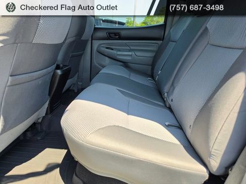 Used 2015 Toyota Tacoma 4x4 Double Cab w/ TRD Off-Road Package image 24