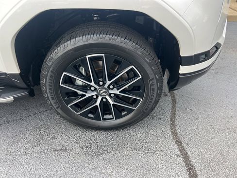 Used 2024 Lexus GX 550 550 Premium+ image 13