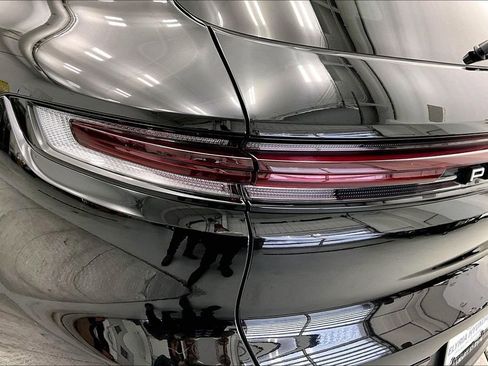 Used 2024 Porsche Cayenne image 31