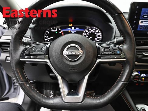 Used 2023 Nissan Altima 2.0 SR FWD image 10