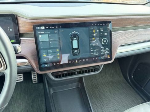 Used 2023 Rivian R1T Adventure image 15