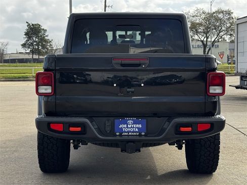 Used 2022 Jeep Gladiator Mojave image 8