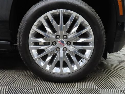 Used 2025 GMC Yukon XL Denali w/ Sun & Power Step Package AWD/4WD image 9