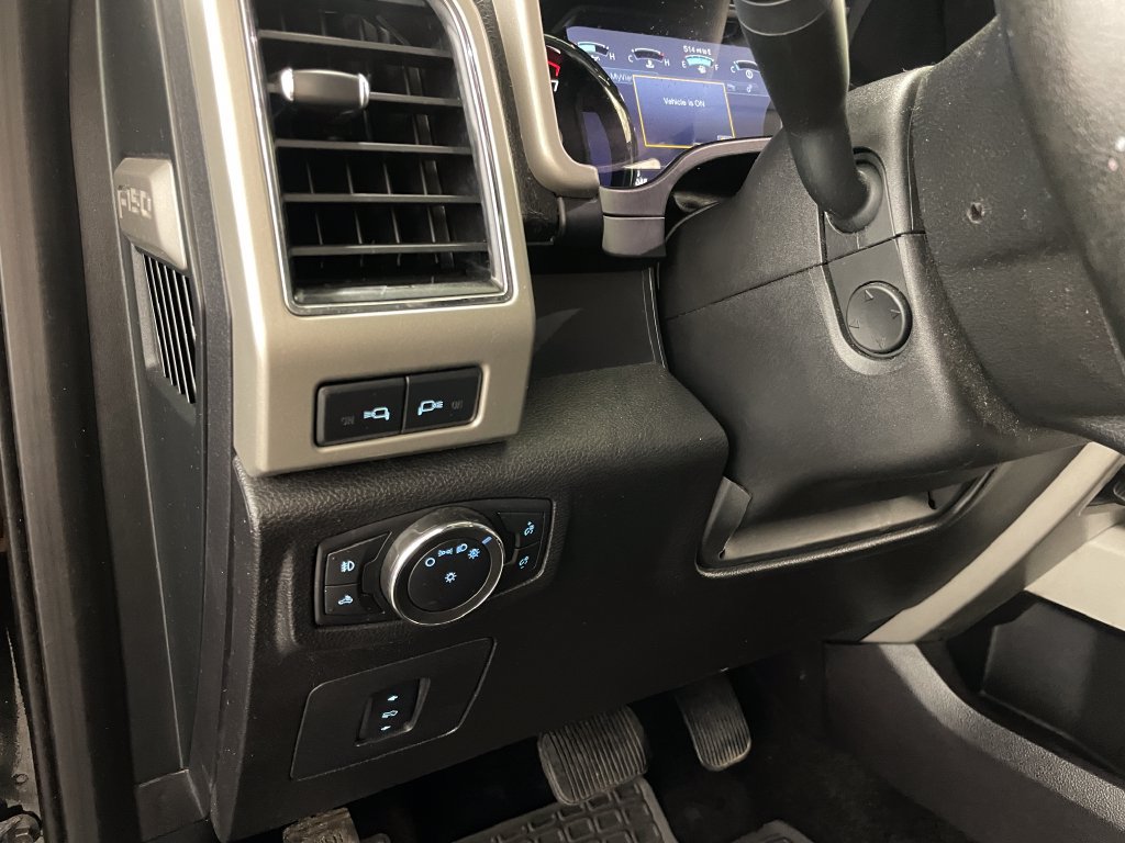 Used 2017 Ford F150 Lariat w/ Equipment Group 502A Luxury AWD/4WD image 30