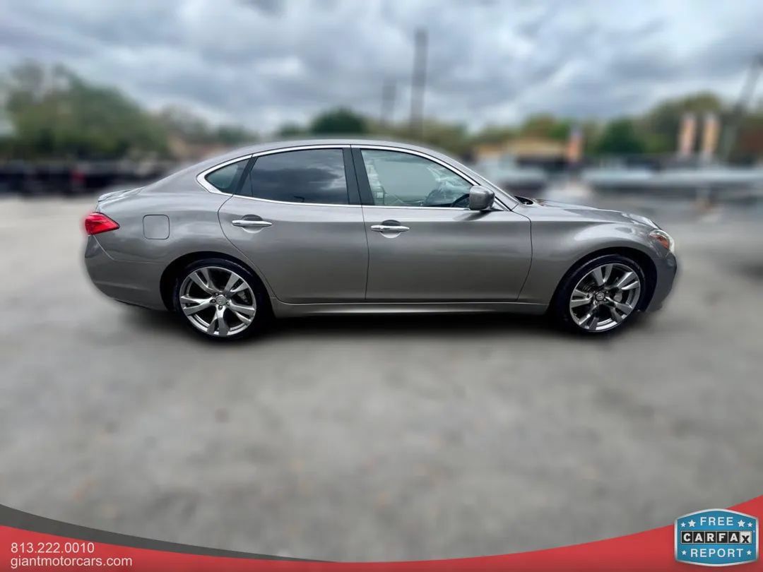 Used 2012 INFINITI M56 w/ Sport Pkg RWD image 4