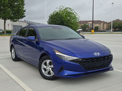 Used 2023 Hyundai Elantra SE