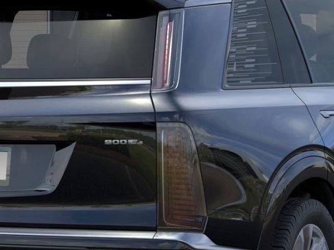 New 2026 Cadillac Vistiq Luxury image 11