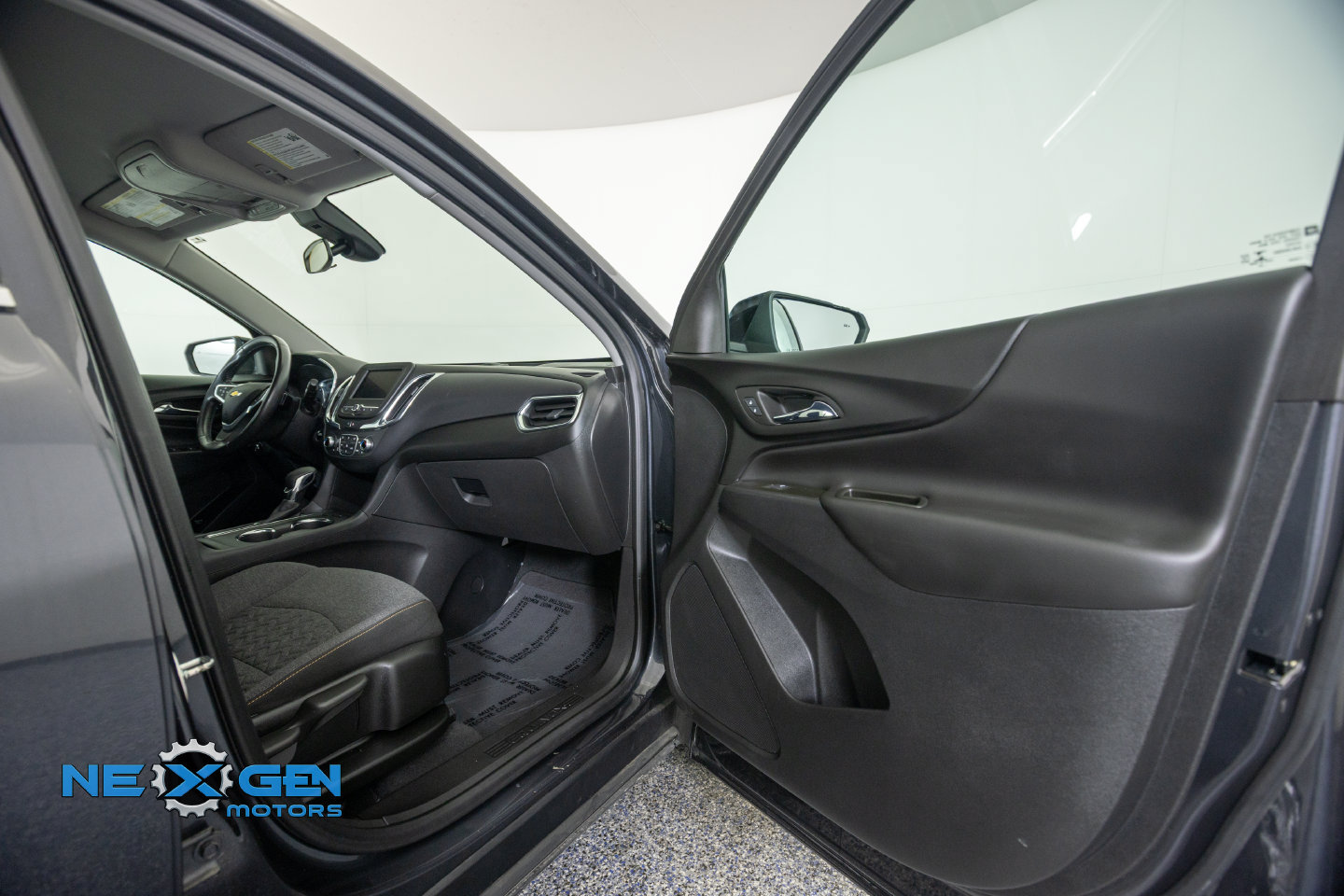 Used 2022 Chevrolet Equinox LT FWD image 38