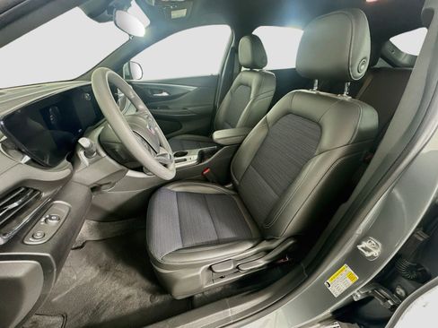 Used 2025 Buick Envista Preferred FWD image 13