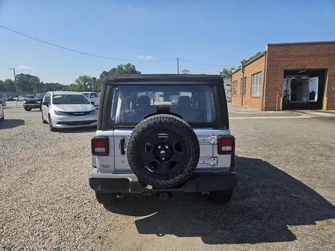Used 2022 Jeep Wrangler Unlimited Sport AWD/4WD image 5