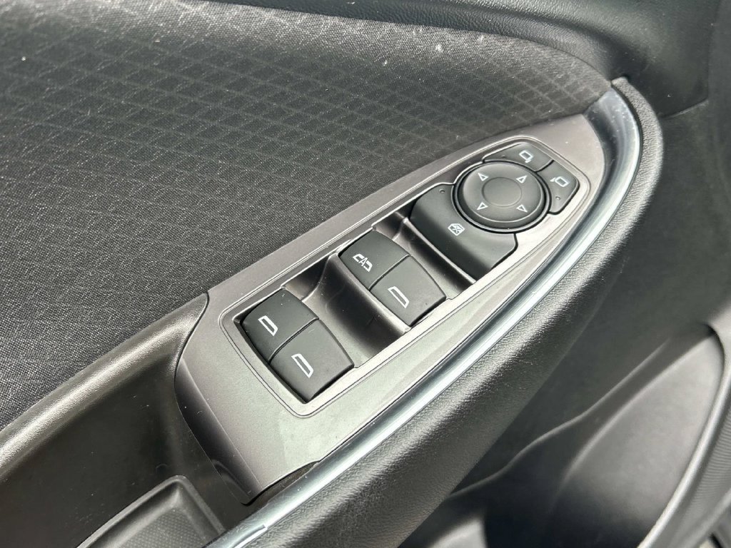 Used 2016 Chevrolet Malibu LT FWD image 15