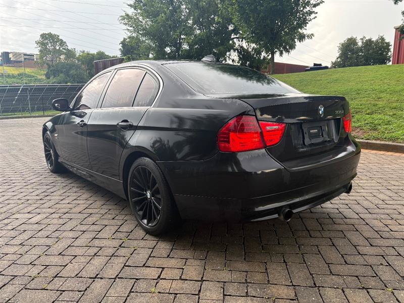 Used 2011 BMW 335i xDrive Sedan AWD/4WD image 3