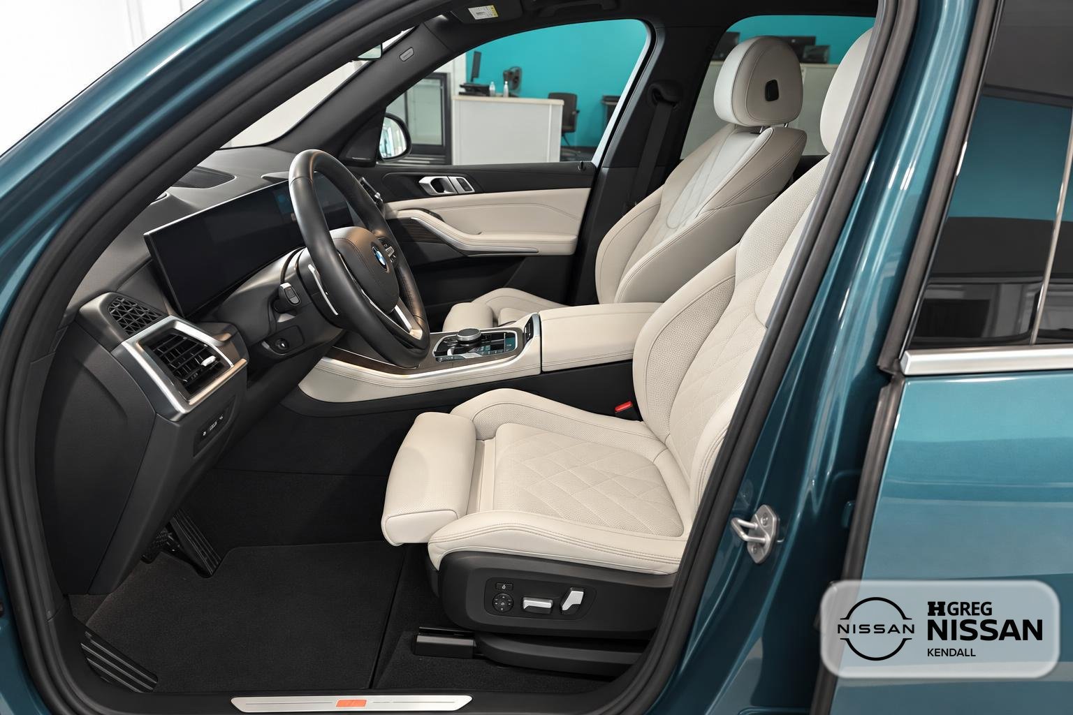 Used 2025 BMW X5 sDrive40i w/ Premium Package RWD image 7