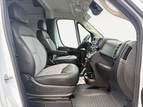 Used 2025 RAM ProMaster 2500 w/ Convenience Group FWD image 14