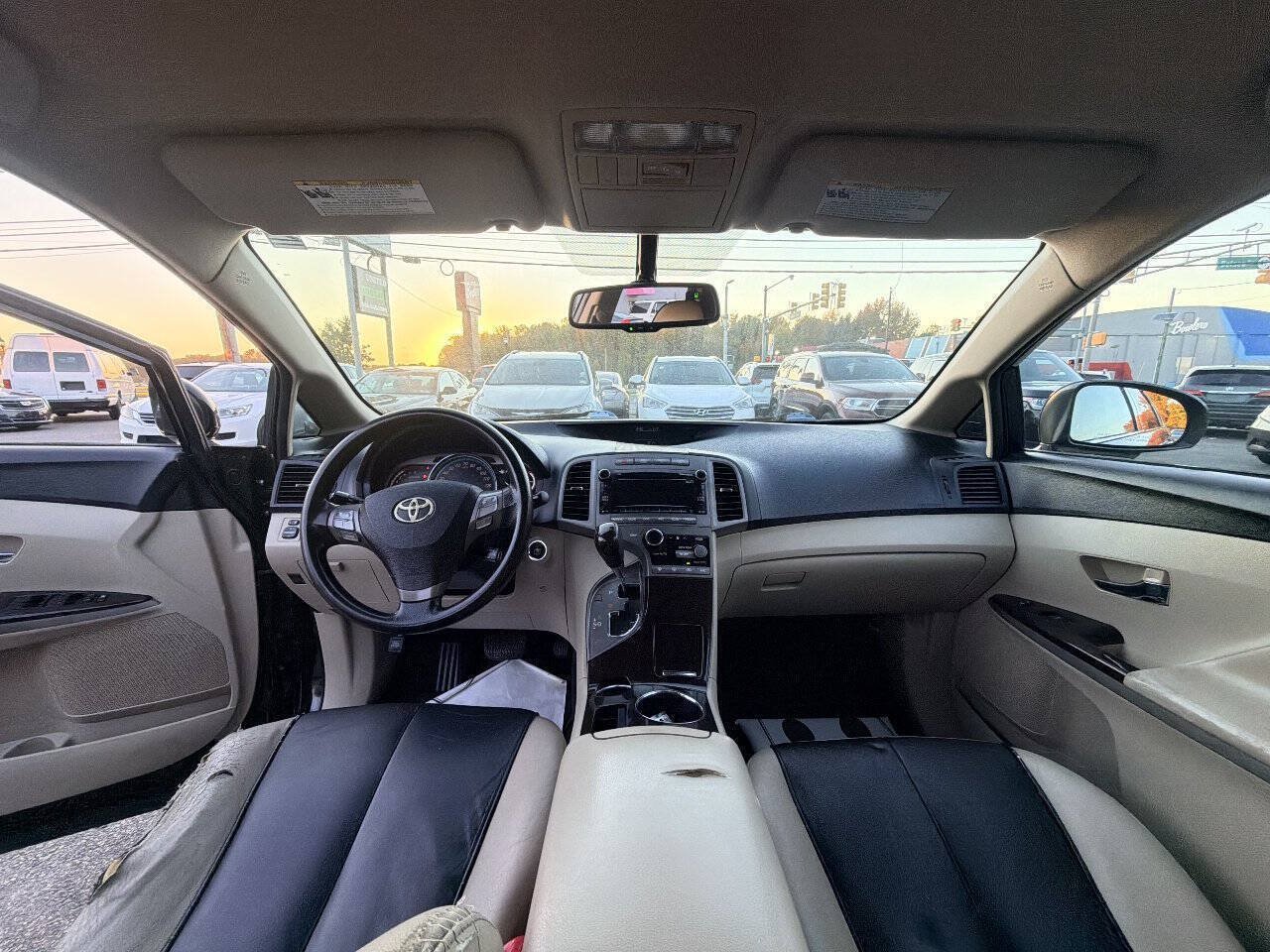 Used 2010 Toyota Venza AWD w/ Convenience Pkg image 37